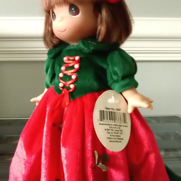 'PRECIOUS MOMENTS' Snow White Christmas Dreams Collectable Vinyl Doll 12… - Picture 16 of 16
